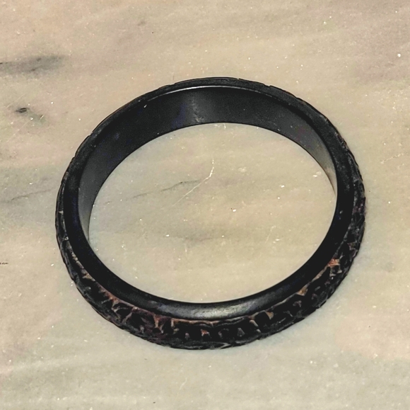 Black Red Cinnabar Bangle Bracelet Hand Carved 8" Inside - Picture 2 of 2